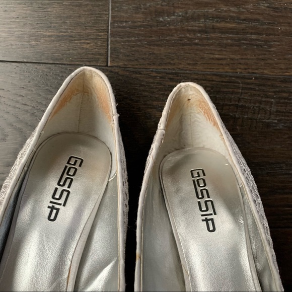 Gossip Size 7 White Lace Fabric 3.5 Inch High Heels - Picture 9 of 11